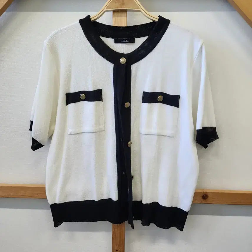 [SOLD OUT] L.A.P 반팔 가디건 화이트 블랙 배색