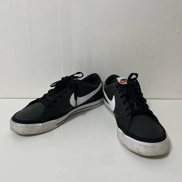 [SOLD OUT] 265 나이키 코트레거시 스니커즈 운동화 정품