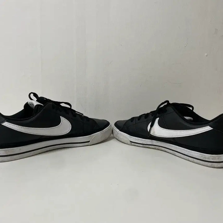 [SOLD OUT] 265 나이키 코트레거시 스니커즈 운동화 정품