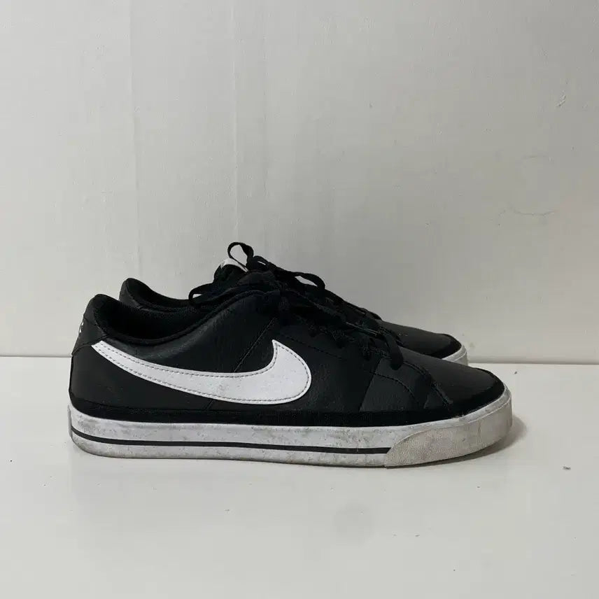 [SOLD OUT] 265 나이키 코트레거시 스니커즈 운동화 정품