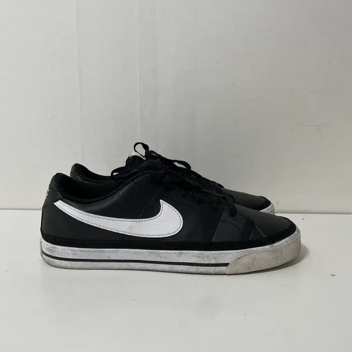 [SOLD OUT] 265 나이키 코트레거시 스니커즈 운동화 정품