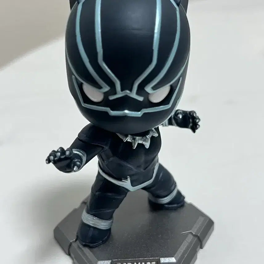 [BUNJANG] Pop Mart Marvel Black Panther &amp; Falcon Figures Bundle Set / 팝마트 마블 피규어 블랙펜서 팔콘 2종 일괄