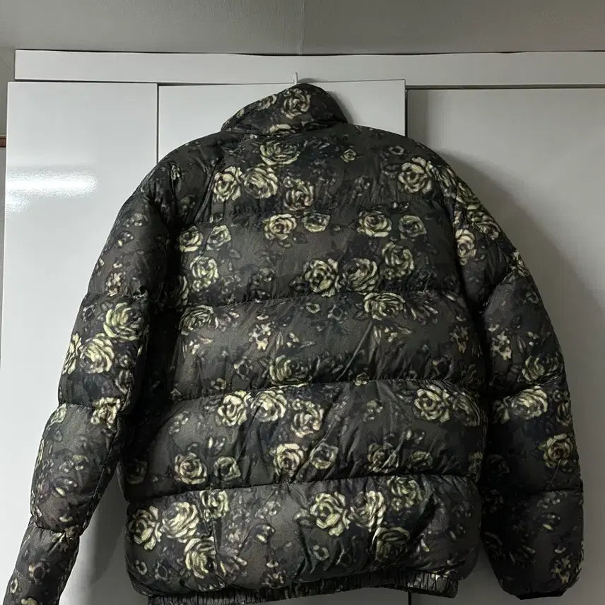 [BUNJANG] thisisneverthat Padded Jacket L / 디스이즈네버댓 패딩 L