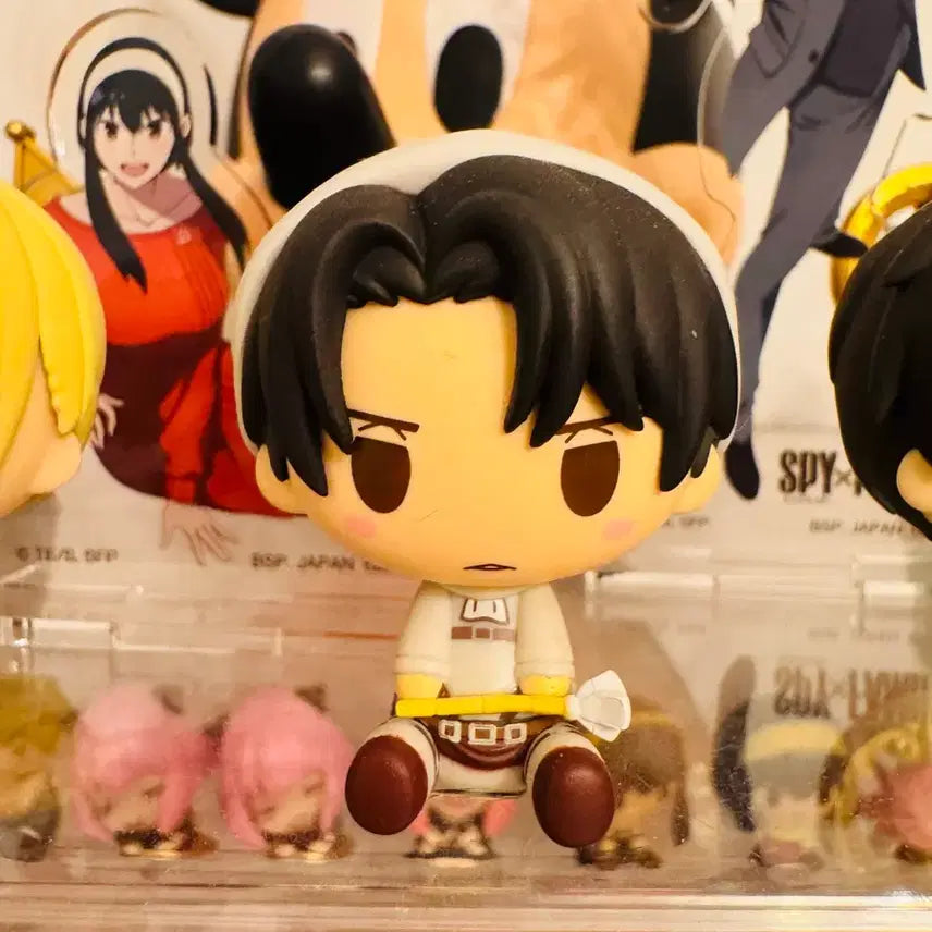[BUNJANG] Attack on Titan Levi Secret Figure / 진격의 거인 청소 리바이 초코노코 시크릿 피규어