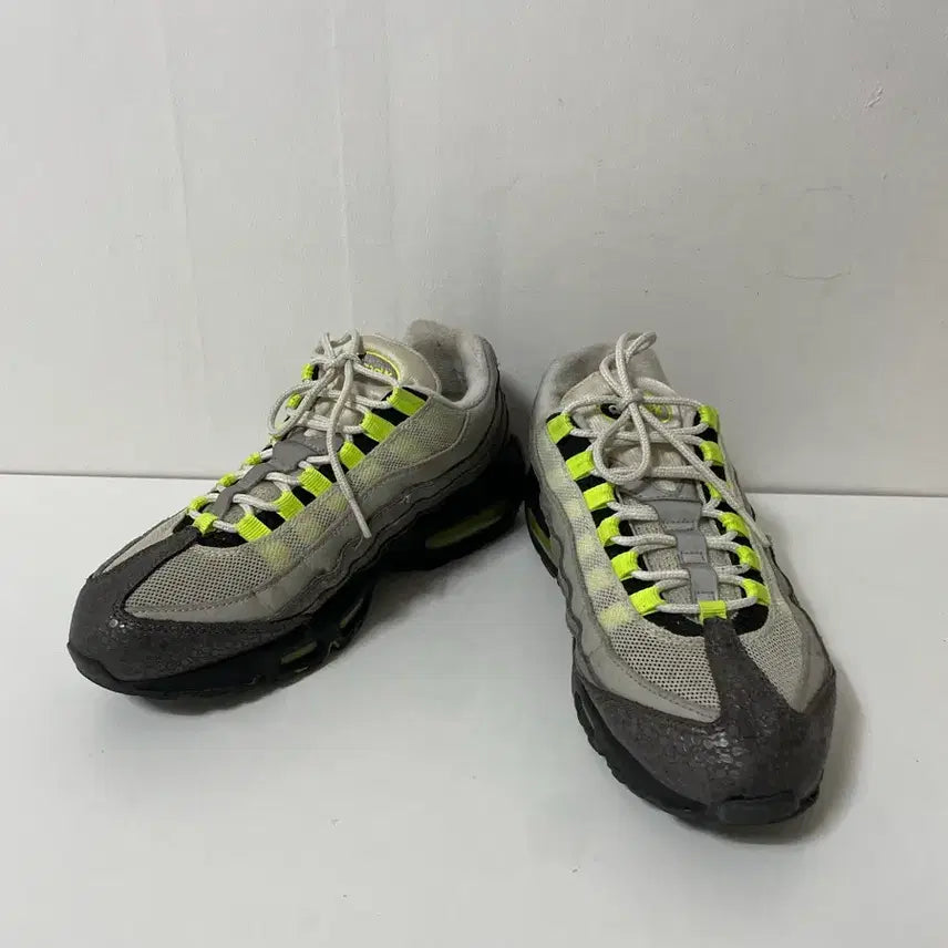 [SOLD OUT] 255 나이키 에어맥스95 OG 네온 운동화 정품