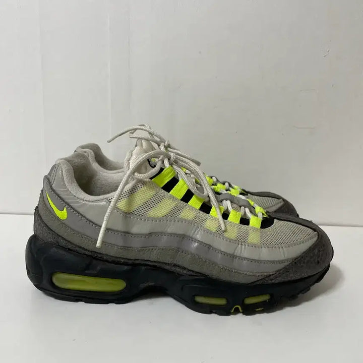 [SOLD OUT] 255 나이키 에어맥스95 OG 네온 운동화 정품