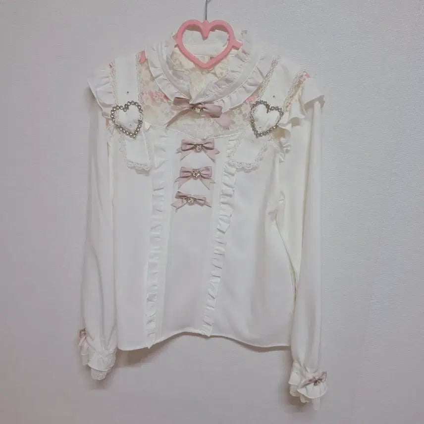 [BUNJANG] DearMyLove Heart Belt Choker Blouse / 정품) 디마럽 하트 벨트 초커 비주 블라우스