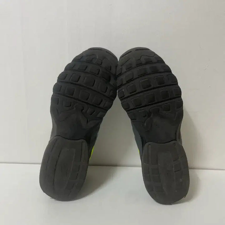 [SOLD OUT] 260 나이키 에어맥스 인비고 운동화 정품