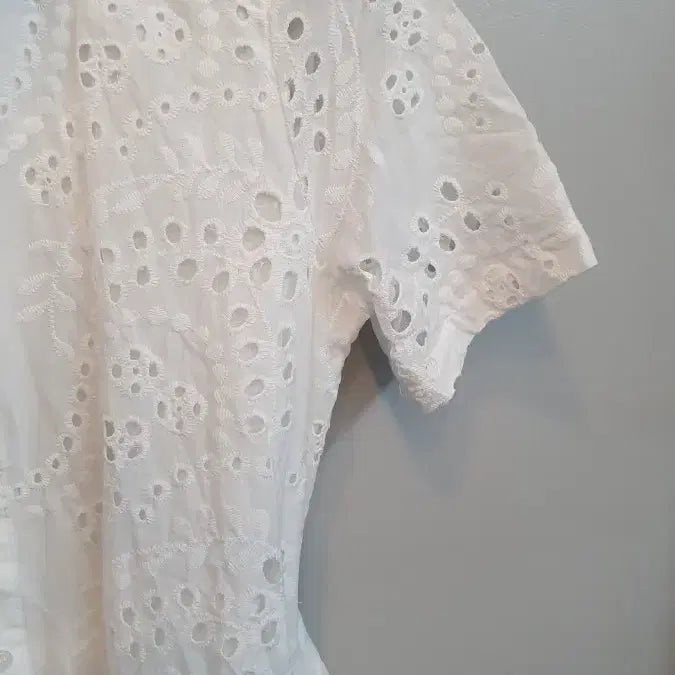 [SOLD OUT] 자라 화이트 아일렛 펀칭 셔츠 원피스 S 택채새옷