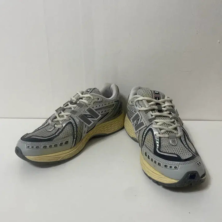 [SOLD OUT] 265 뉴발란스1906 x 디스이즈네버댓 운동화 정품