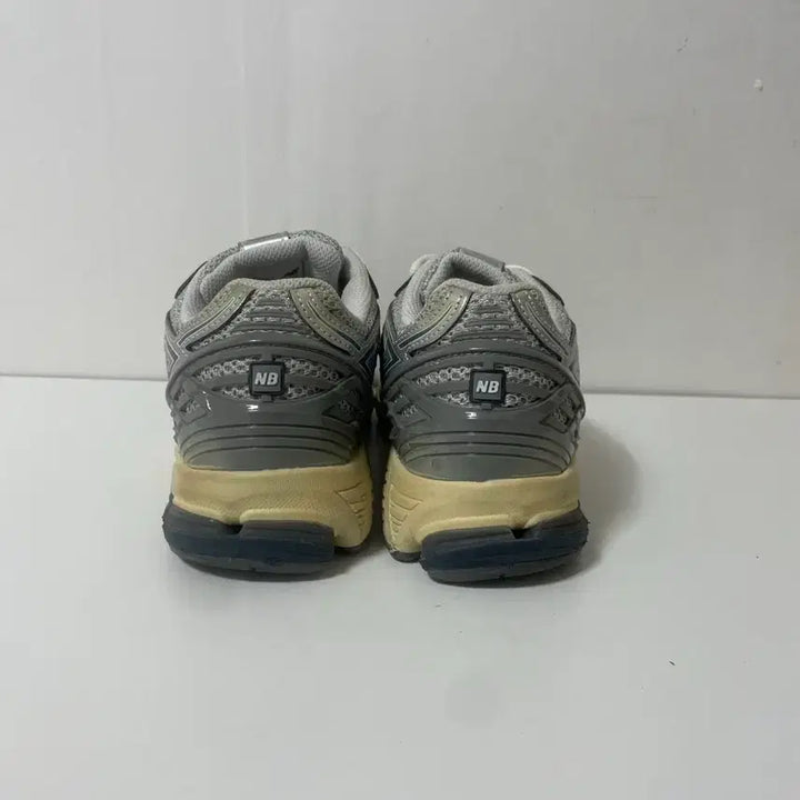 [SOLD OUT] 265 뉴발란스1906 x 디스이즈네버댓 운동화 정품