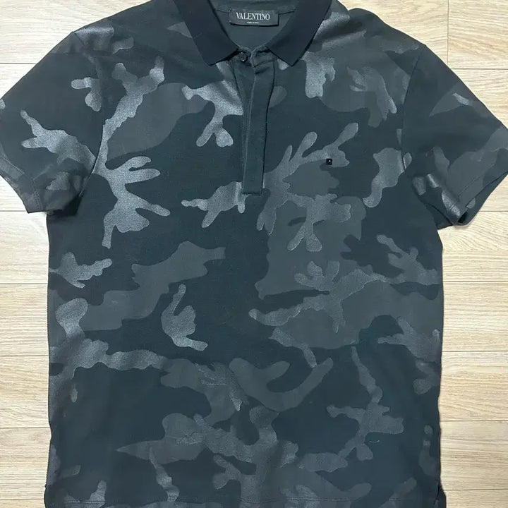 [BUNJANG] Valentino Black Camo Polo Shirt / 발렌티노 블랙 카모 카라티 made in itlay