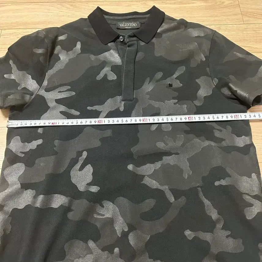 [BUNJANG] Valentino Black Camo Polo Shirt / 발렌티노 블랙 카모 카라티 made in itlay