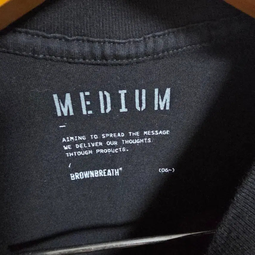 [BUNJANG] Brownbreath Back Logo Graphic Short Sleeve T-shirt / [M] 브라운브레스(Brownbreath) 백로고 그래픽 반팔 티셔츠