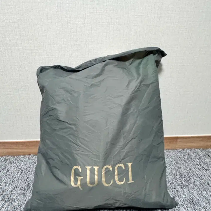 [SOLD OUT] [정품/가격인하] 구찌 오프 더 그리드 나일론 토트백