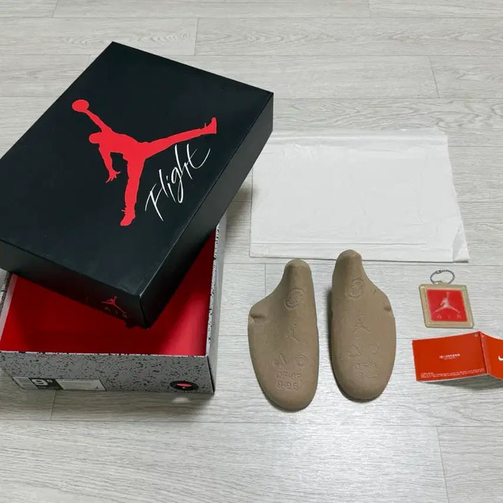 [BUNJANG] Nike Jordan 4 OG White Cement 2016 Sneakers / 조던 4 OG 화이트 시멘트 2016 275