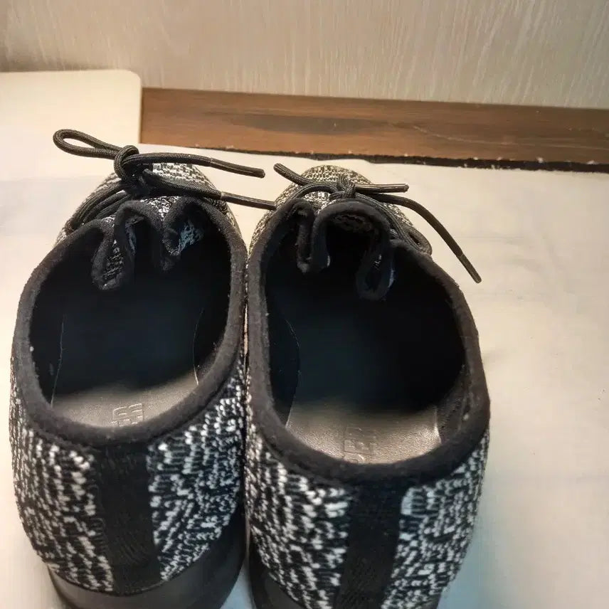 [BUNJANG] Camper 235 Knit Sneakers / 캠퍼 235