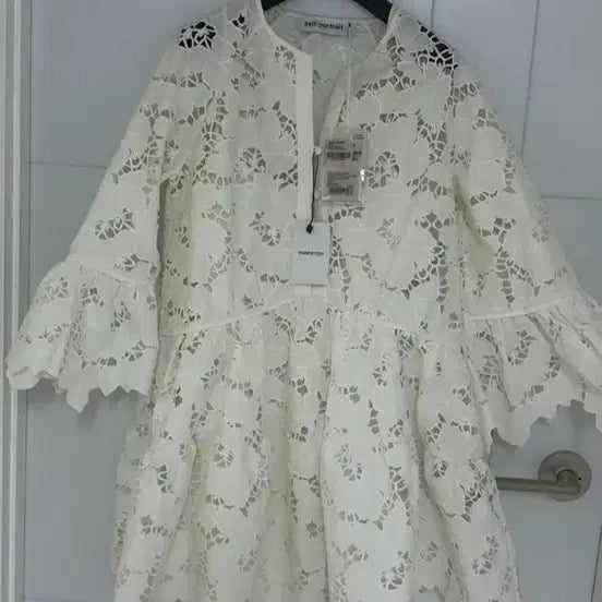 [SOLD OUT] 셀프포트레이트 화이트 레이스 블라우스 44,55