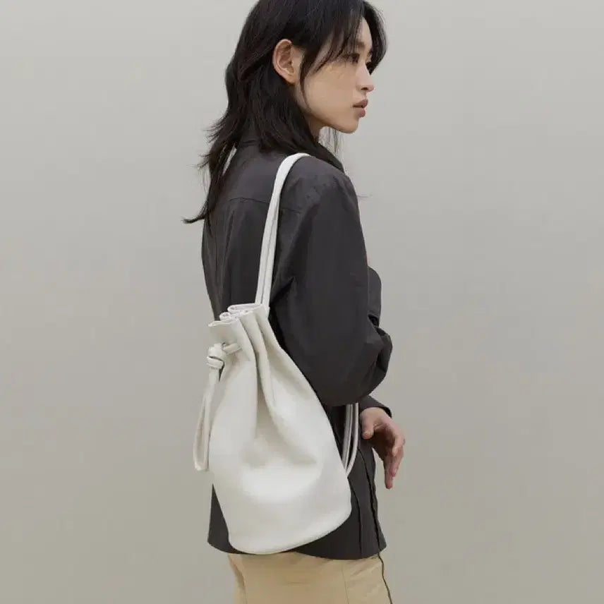 [BUNJANG] Ouro Painter Cream Bag with Card Wallet / 아우로 페인터 백 크림 (카드지갑 포함) Ouro Painter [가방]