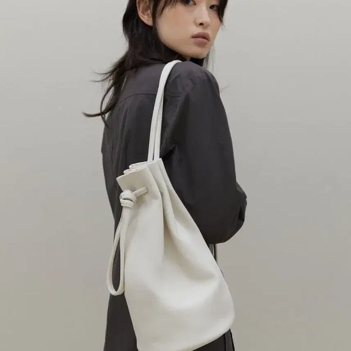 [BUNJANG] Ouro Painter Cream Bag with Card Wallet / 아우로 페인터 백 크림 (카드지갑 포함) Ouro Painter [가방]