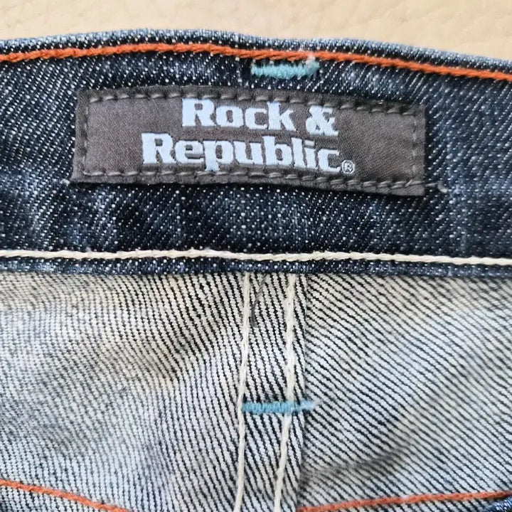 [BUNJANG] Rock&amp;Republic 락앤리퍼블릭 정품 여성 7부 데님 팬츠 / Rock&amp;Republic 락앤리퍼블릭 정품 여성 7부 데님 팬츠