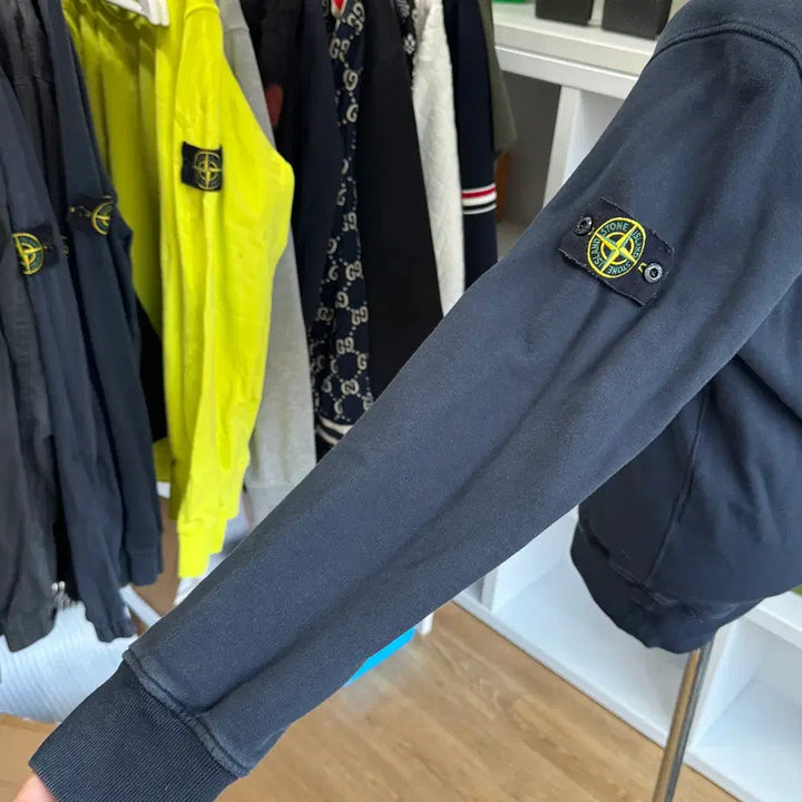 [BUNJANG] Stone Island Black Sweatshirt (M) / [새상품급,M] 스톤아일랜드 블랙 맨투맨