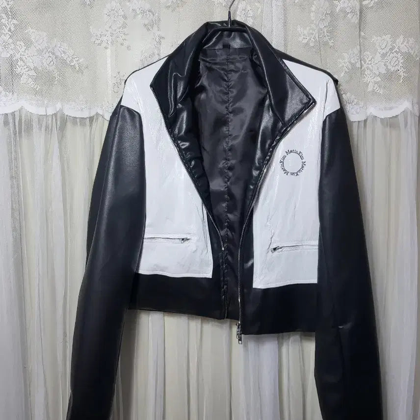 [SOLD OUT] 마뗑킴 Matin Kim 배색 레더 자켓