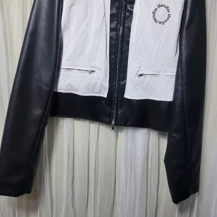 [SOLD OUT] 마뗑킴 Matin Kim 배색 레더 자켓