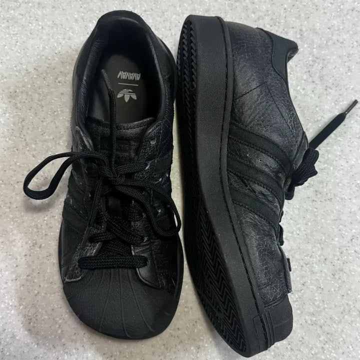 [SOLD OUT] 아바바브 아디다스 슈퍼 스타 코어 블랙