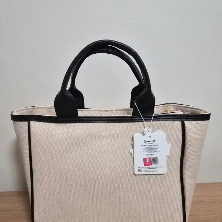 [BUNJANG] Sanrio Hello Kitty Canvas Tote Bag / 산리오 정품 헬로키티 캔버스백 토트백 아이보리 가방