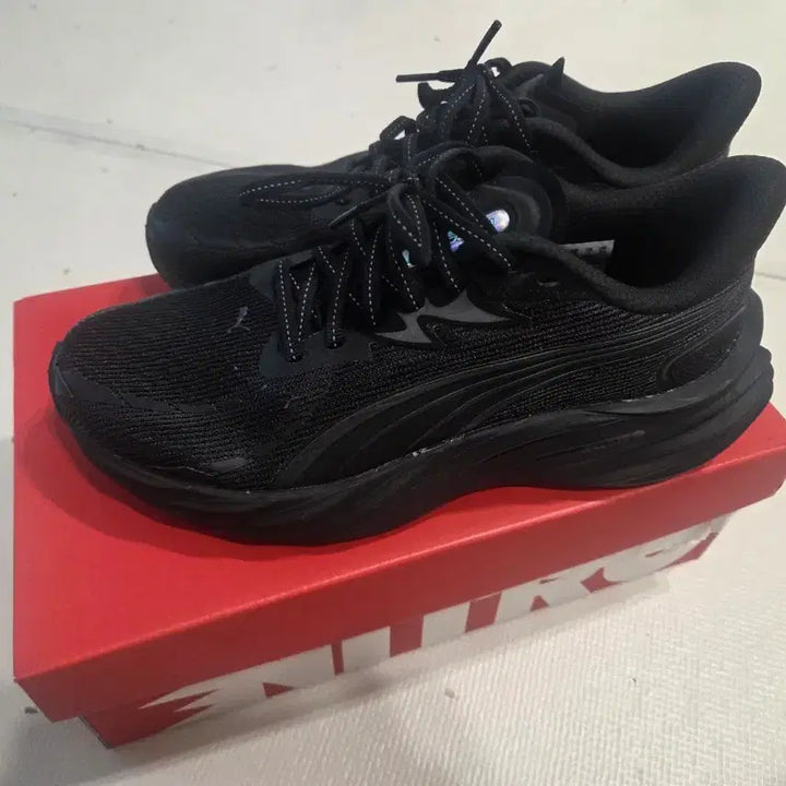 [SOLD OUT] 푸마러닝화 나이트로4 와이드블랙 새상품 250