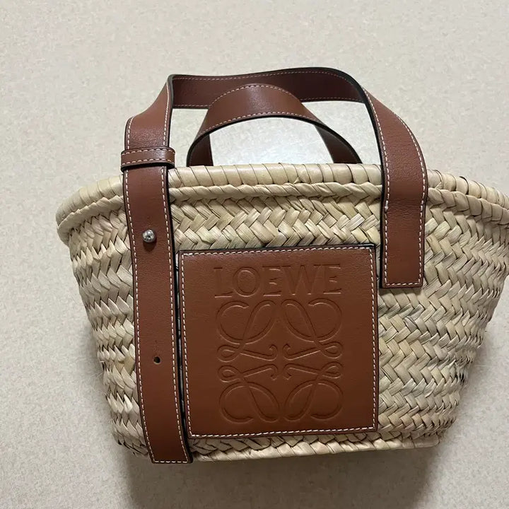 [SOLD OUT] (정품) 로에베 라피아백