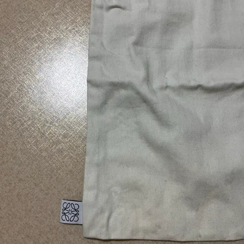 [SOLD OUT] (정품) 로에베 라피아백