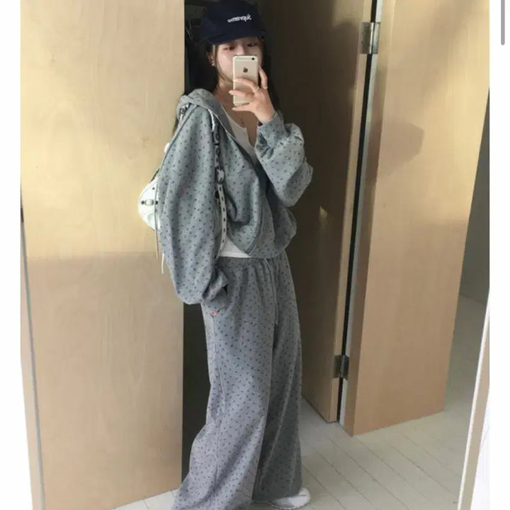 [SOLD OUT] (새상품/가격 안 내립니다)지그재그 베이델리 트레이닝 세트 그레이 에이블