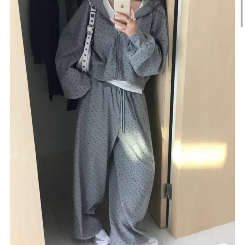 [SOLD OUT] (새상품/가격 안 내립니다)지그재그 베이델리 트레이닝 세트 그레이 에이블