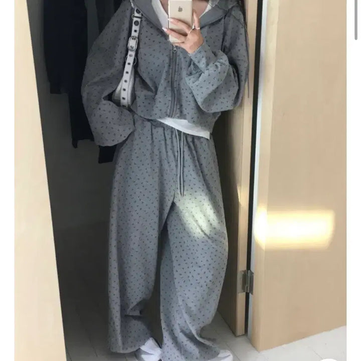 [SOLD OUT] (새상품/가격 안 내립니다)지그재그 베이델리 트레이닝 세트 그레이 에이블