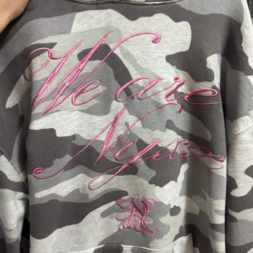 [SOLD OUT] 엔와이엑스엑스 WE ARE NYXX HOODIE CAMO M사이즈