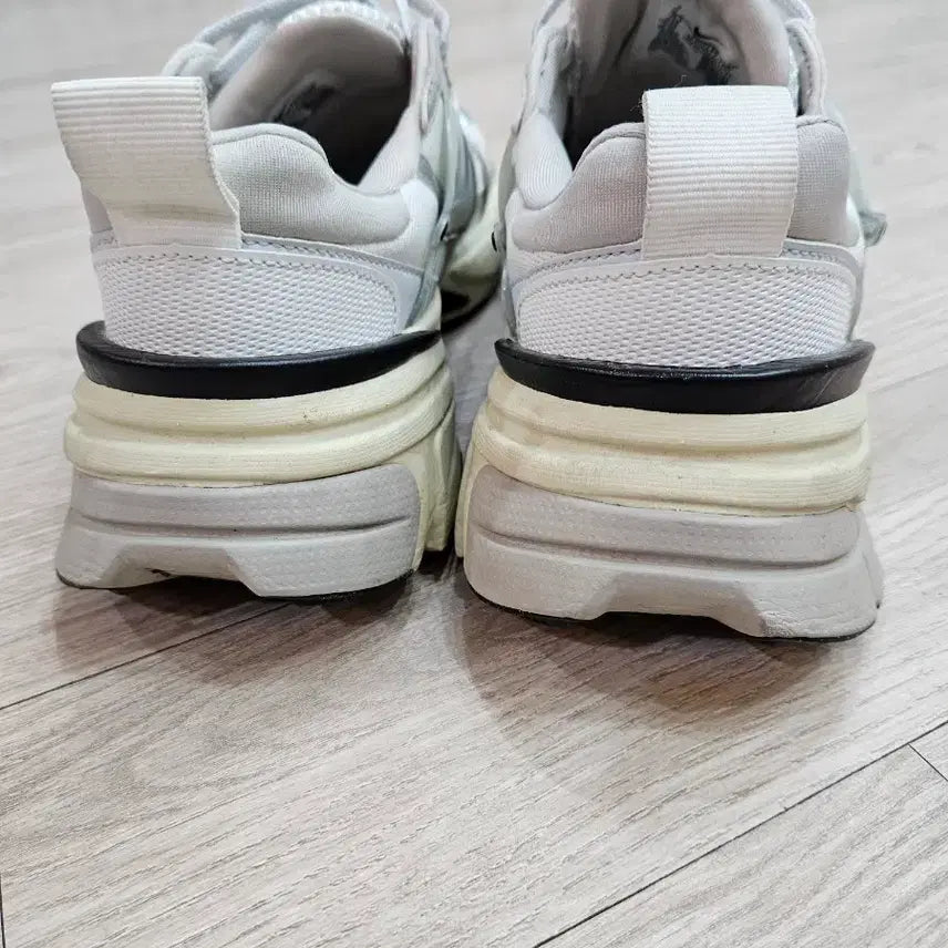 [SOLD OUT] 나이키 V2K 런 서밋 메탈릭실버
