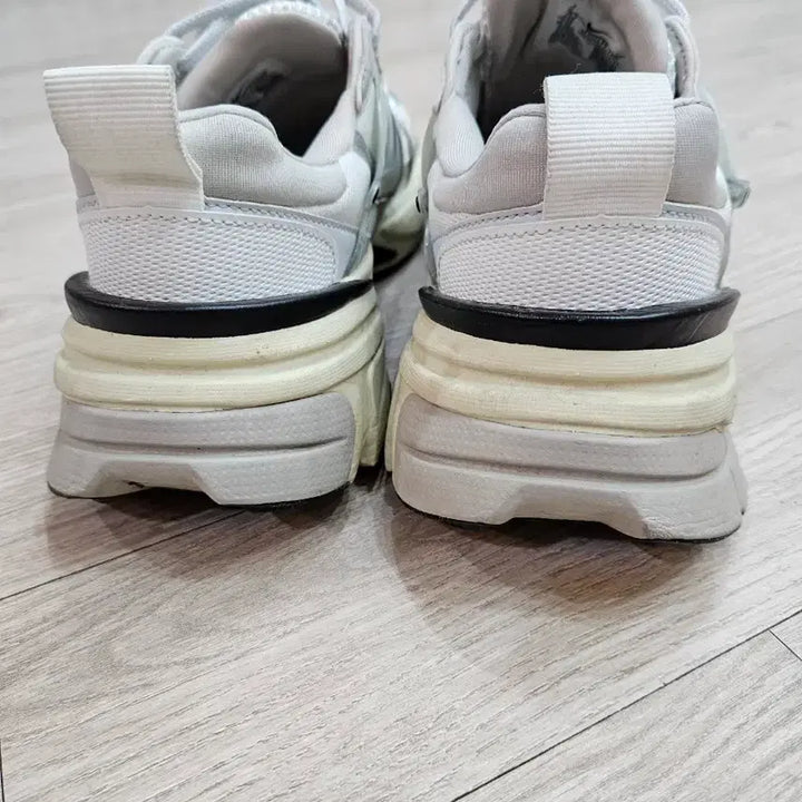 [SOLD OUT] 나이키 V2K 런 서밋 메탈릭실버