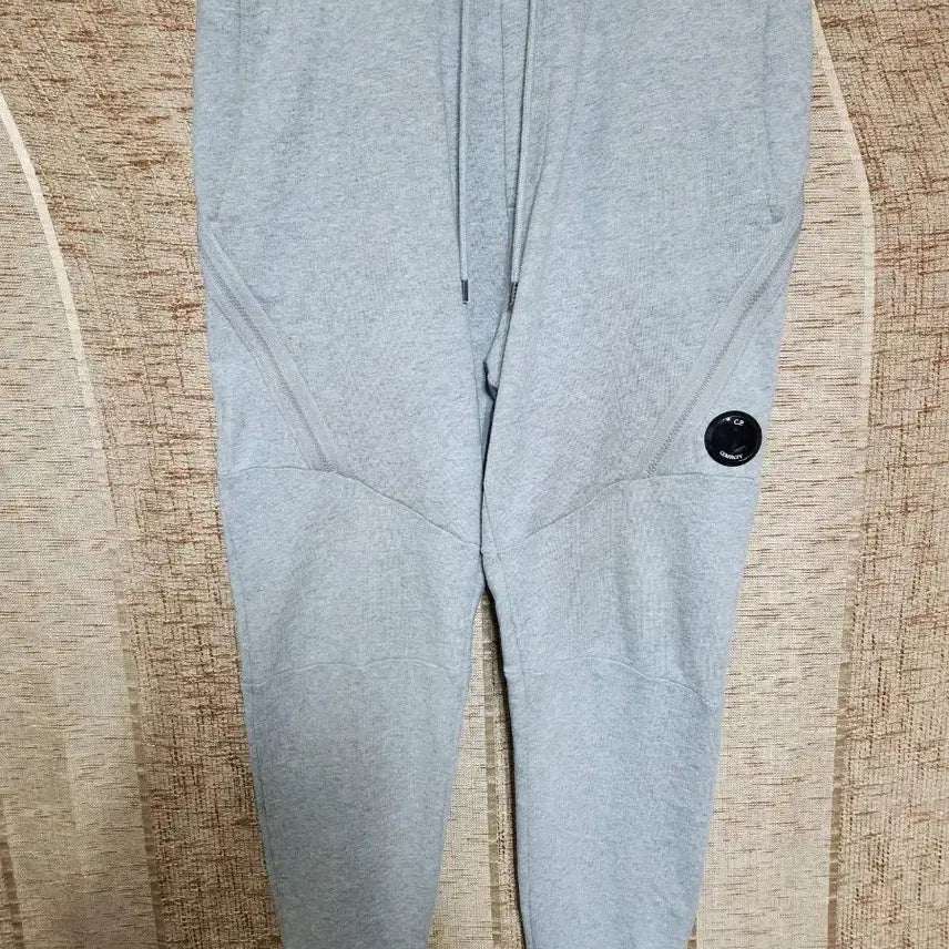 [SOLD OUT] CP컴퍼니 그레이 조거 트레이닝 팬츠 (M)