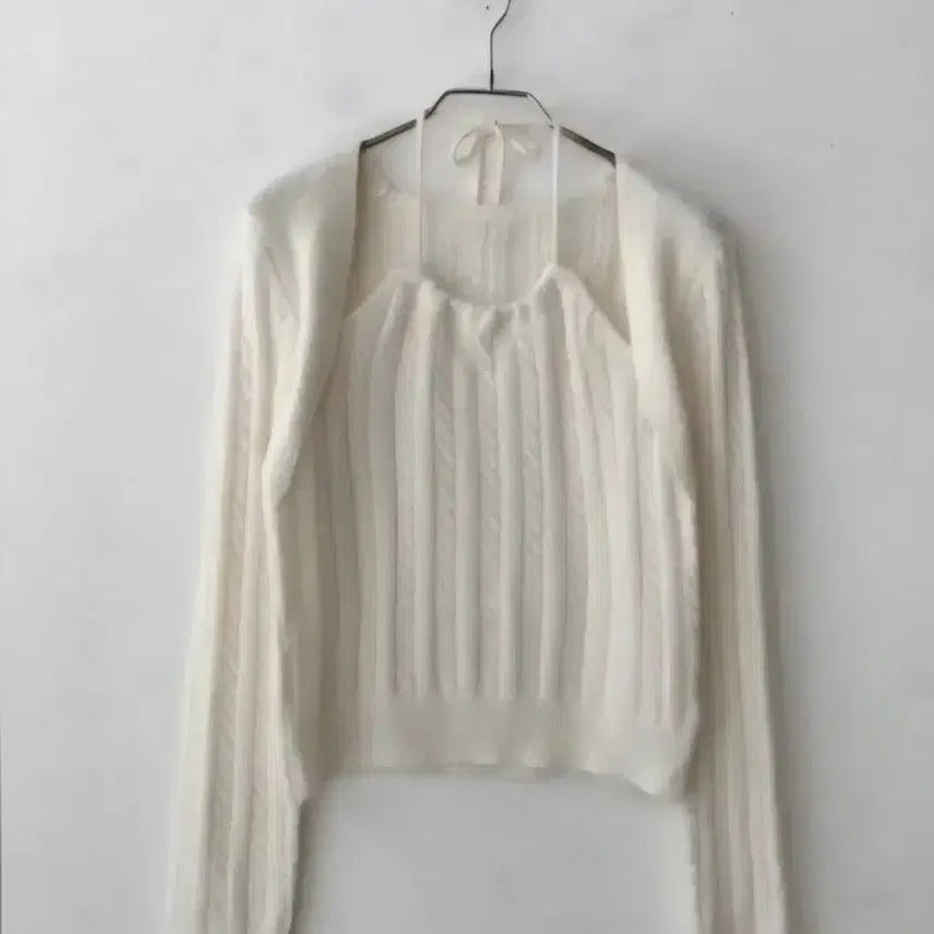 [BUNJANG] Kimahop Halter Knit Ivory / 김아홉 홀터니트 아이보리