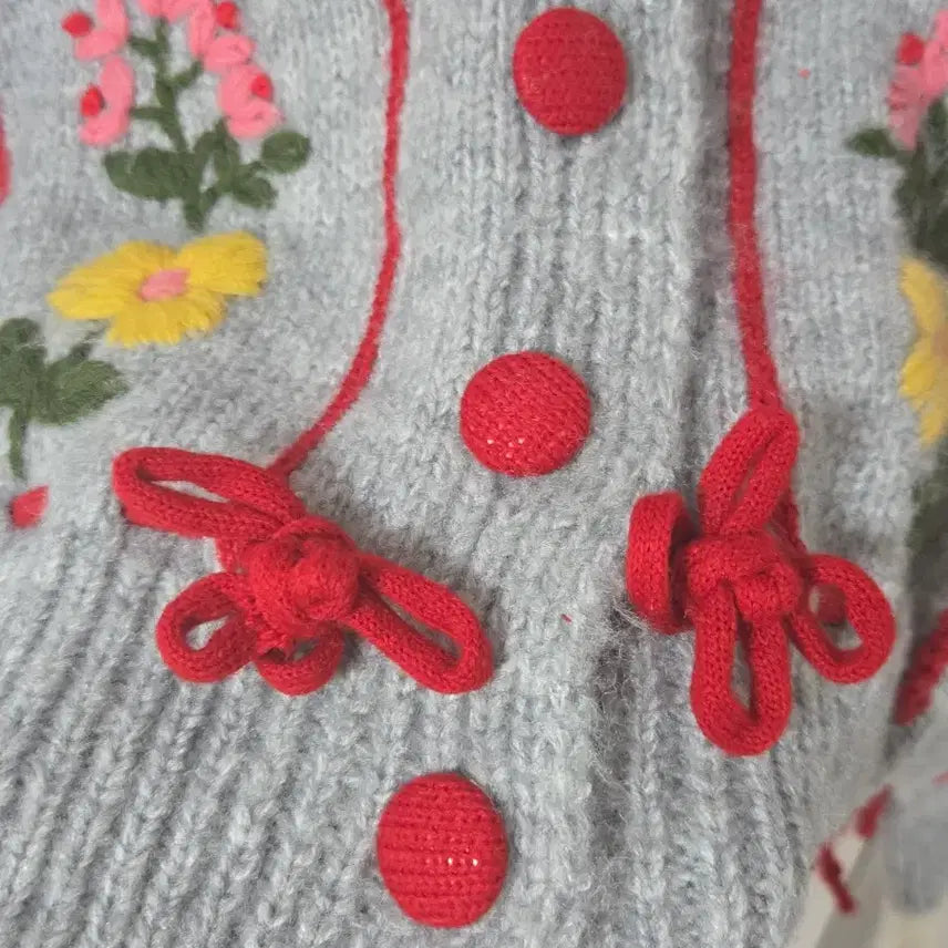 [BUNJANG] Vintage Floral Embroidered Knit Cardigan / 그레이 플라워 자수 니트 가디건 소녀룩 모리걸 빈티지