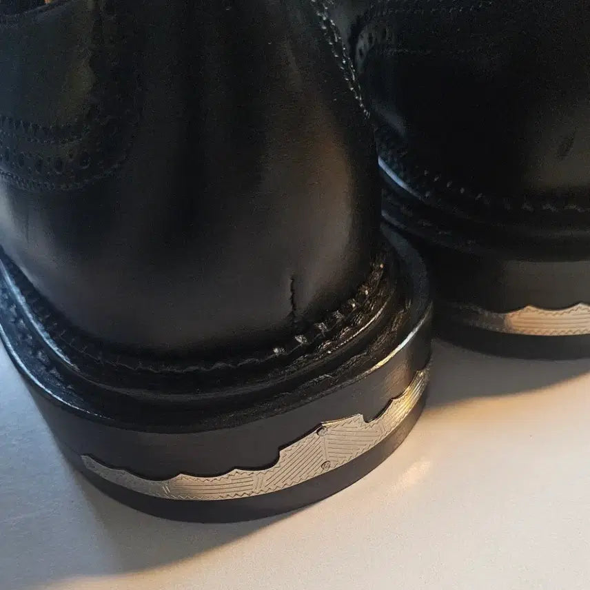 [BUNJANG] TOGA VIRILIS Fur Embellished Wingtip Shoes / TOGA VIRILIS 블랙 퍼 장식 윙팁 슈즈 41(새상품)