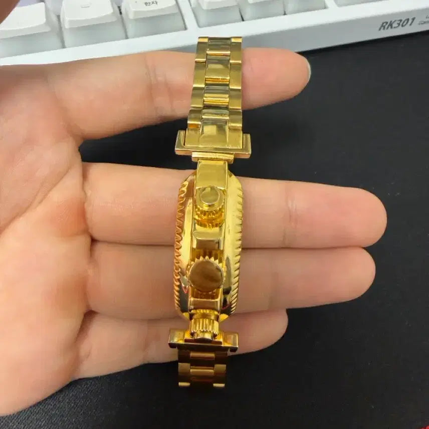 [BUNJANG] Debasky Polished Gold Bracelet / 드바스크 유광 골드팔찌