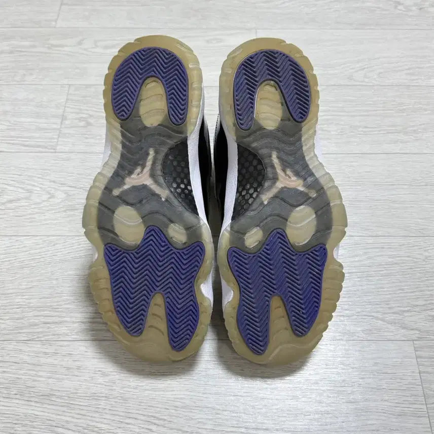 [BUNJANG] Nike Jordan 11 Concord 2018 Sneakers / 조던 11 콩코드 2018 270