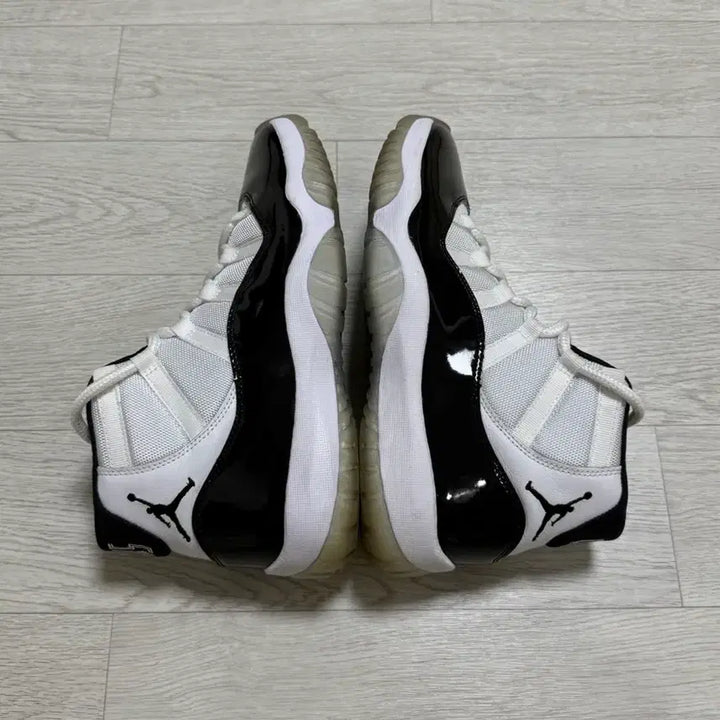 [BUNJANG] Nike Jordan 11 Concord 2018 Sneakers / 조던 11 콩코드 2018 270