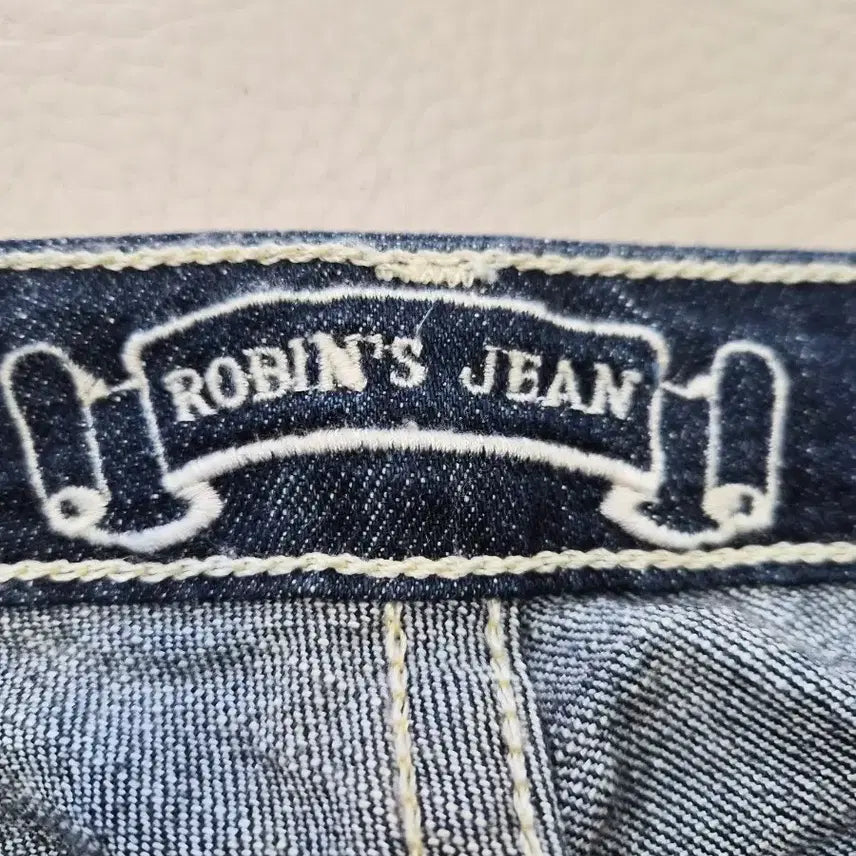 [SOLD OUT] ROBIN&