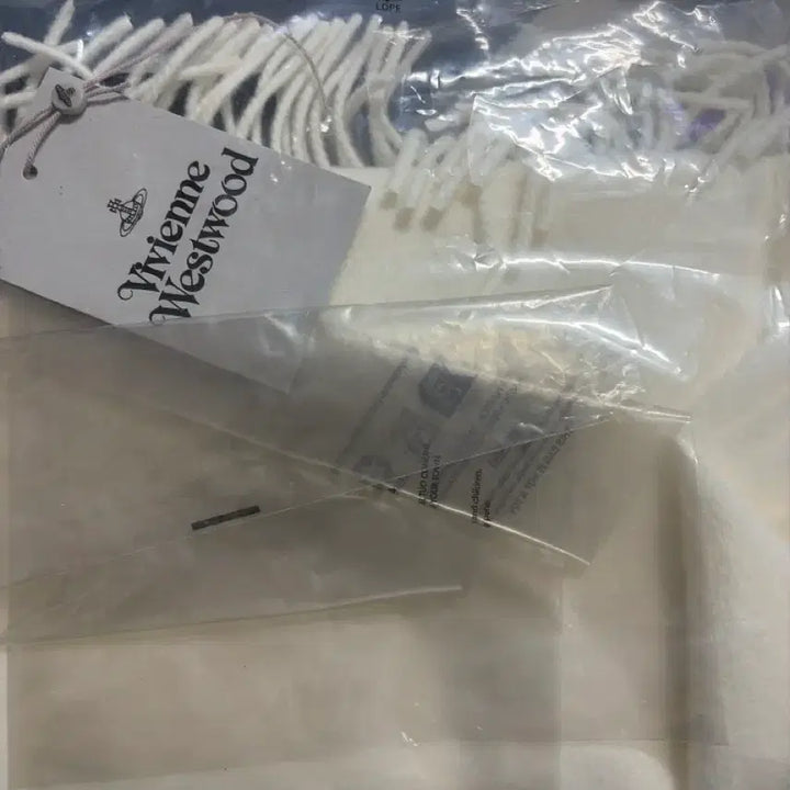 [BUNJANG] Vivienne Westwood White Muffler Scarf (Sealed) / 비비안웨스트우드 머플러 화이트 미개봉 새상품