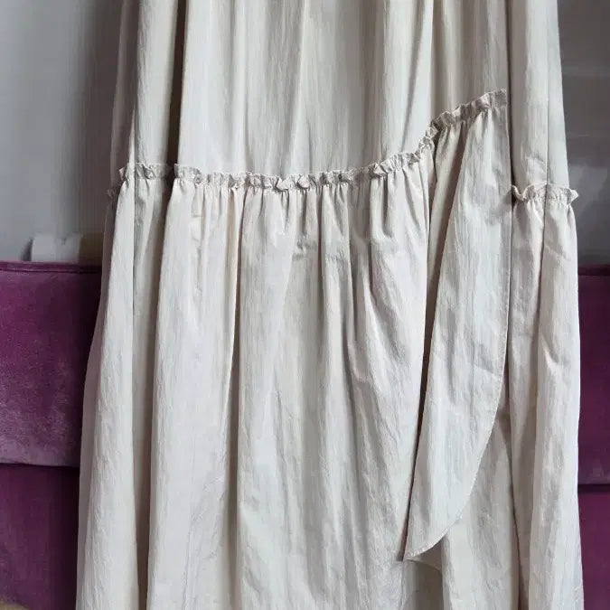 [SOLD OUT] 아이보리 셔링 롱 원피스