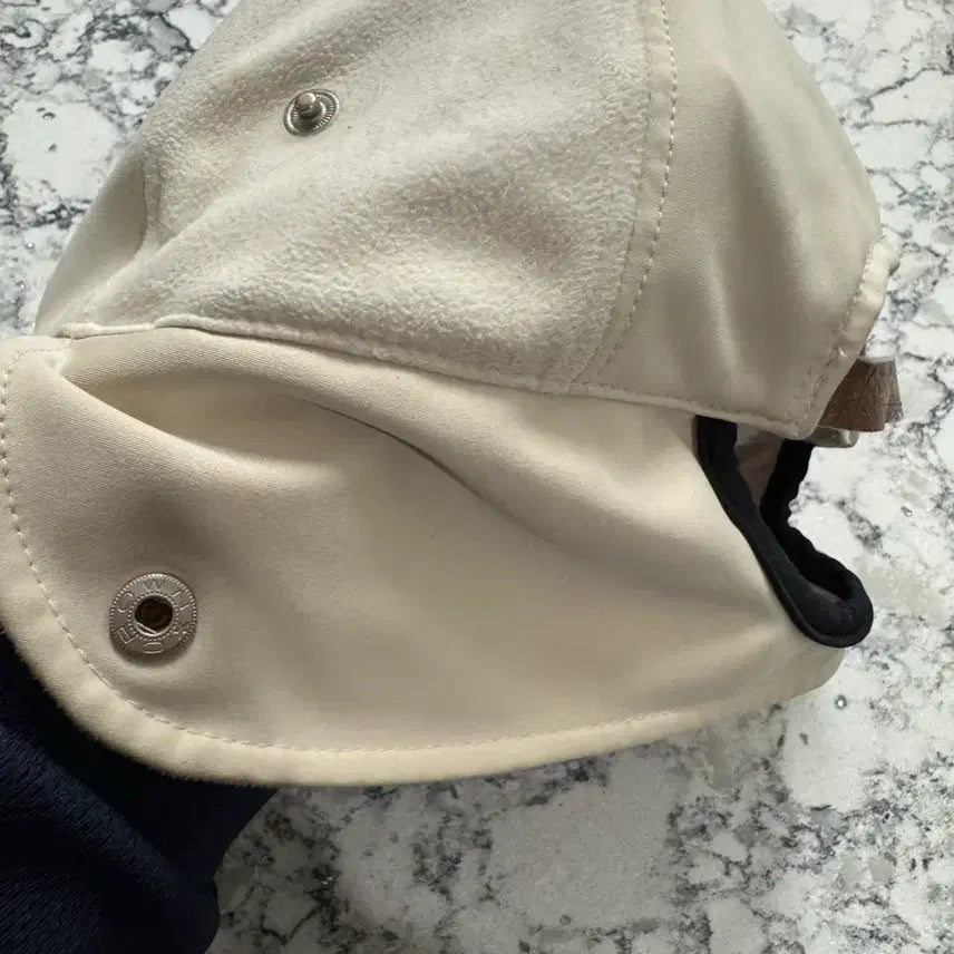 [BUNJANG] Black &amp; White Golfwear Beige Logo Cap / 블랙앤화이트 골프웨어 모자